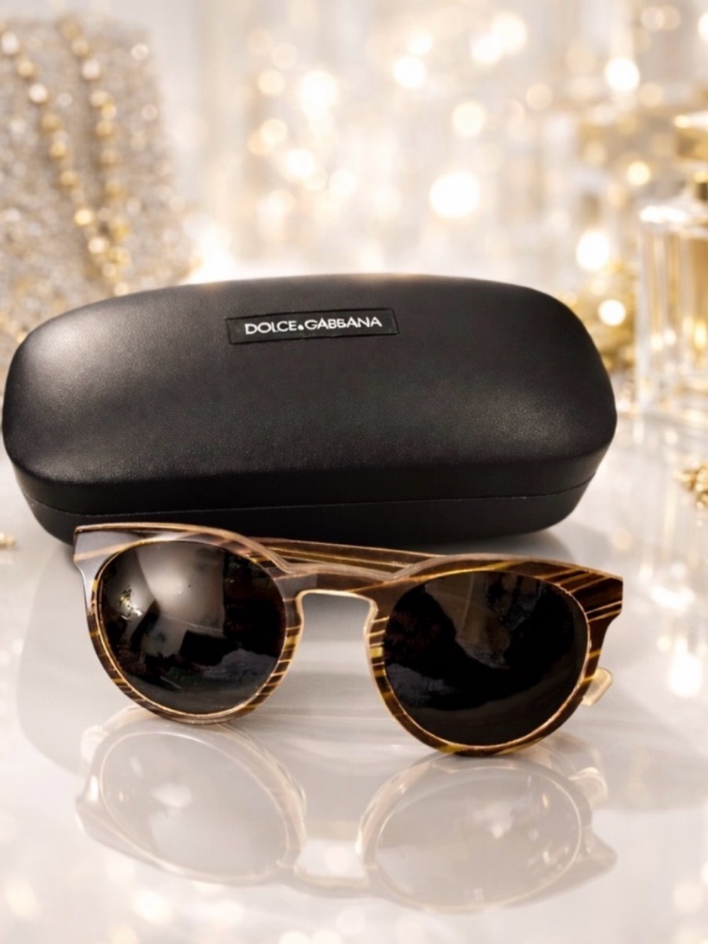 Dolce & Gabbana Authentic Sunglasses Style DG 425| Black & Tan Frames in Case.